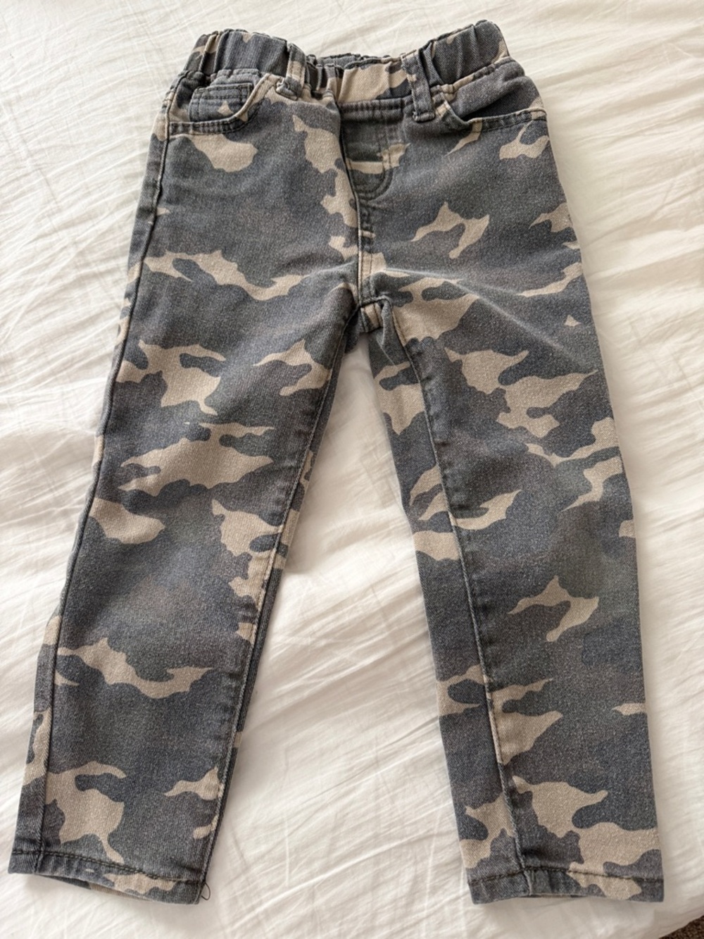 SHEIN Gray and Tan Camo kids jeans w/elastic wait